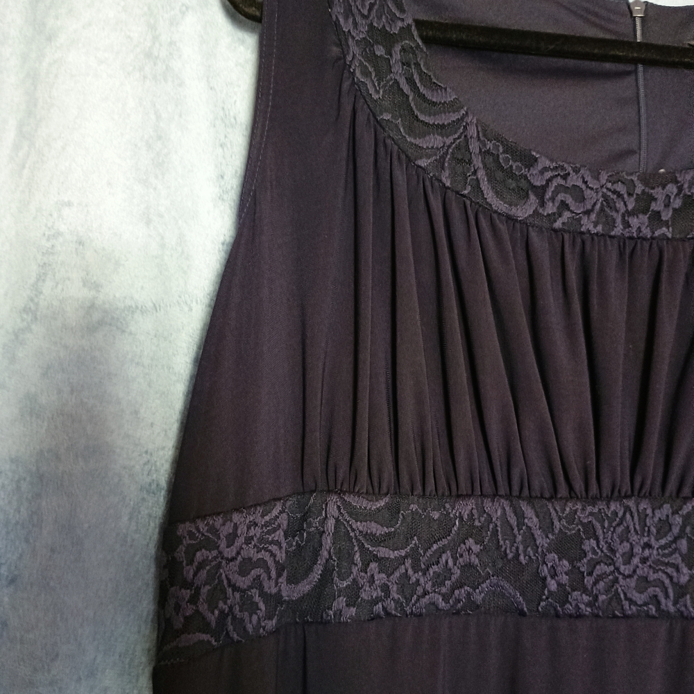 R & M Collection Navy Dress with Lace Detail - Picture 5 of 12